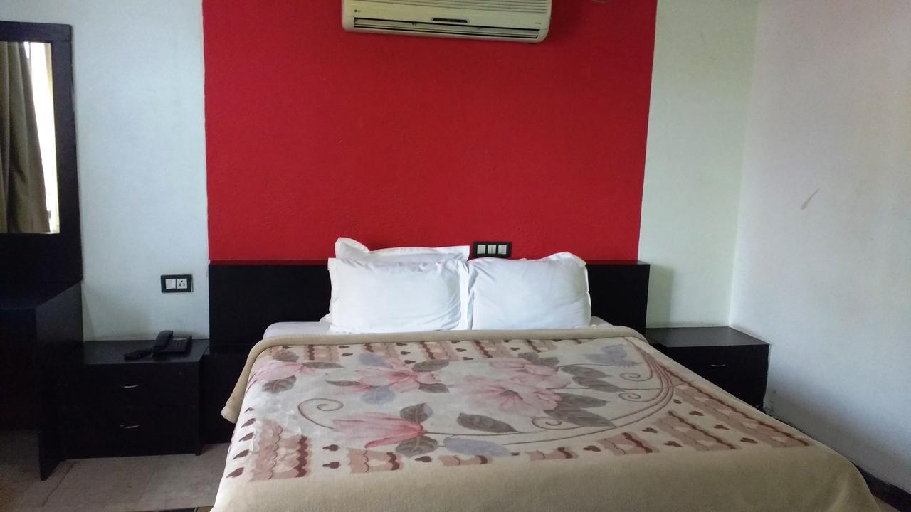 Sanjay Motels I Pvt Ltd Pura Raghunāth Eksteriør bilde