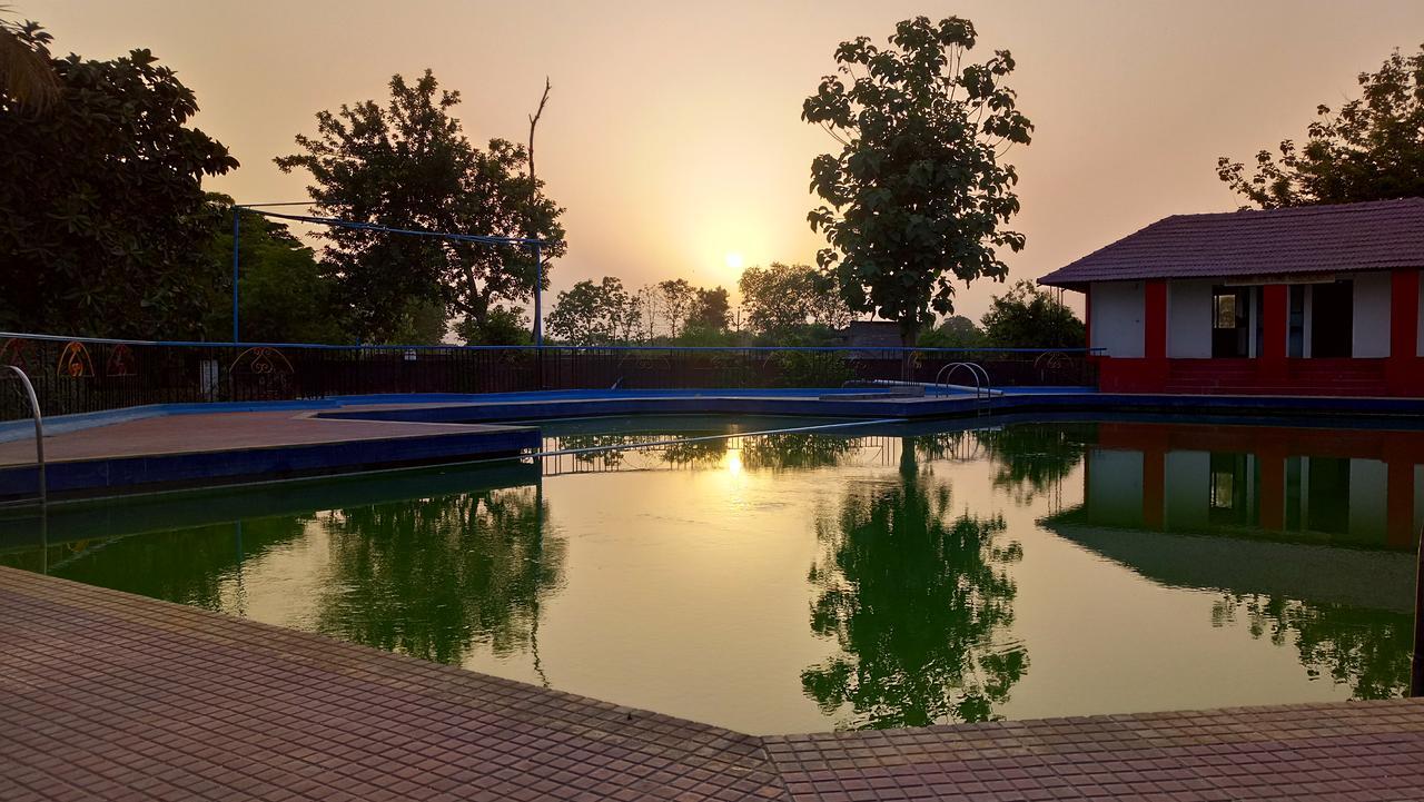 Sanjay Motels I Pvt Ltd Pura Raghunāth Eksteriør bilde